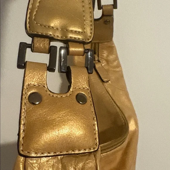 Giani Bernini Gold Hobo Shoulder Bag - Picture 3 of 8